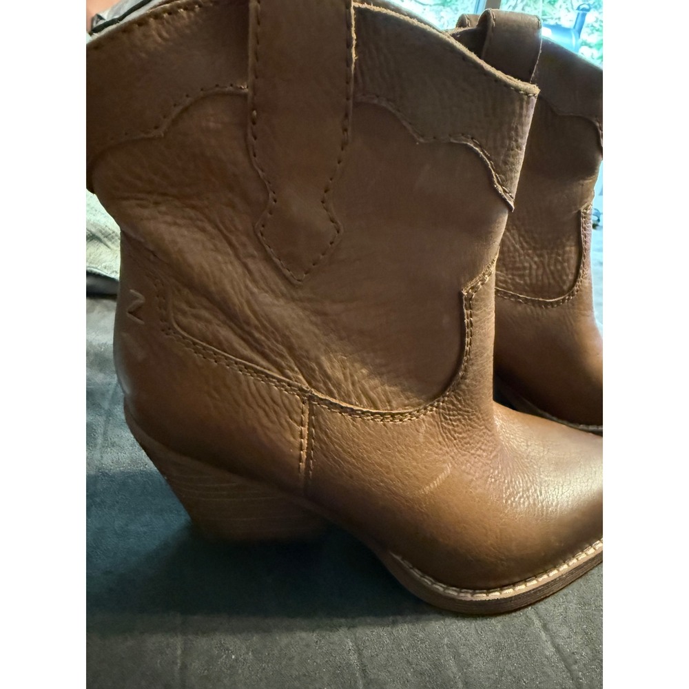 Zodiac Womens Cognac Leather Western Ankle Boots Pointed‎ Toe Block Heel Size 6